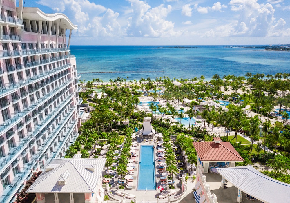 SLS Baha Mar — Swimming pool in Nassau, New Providence