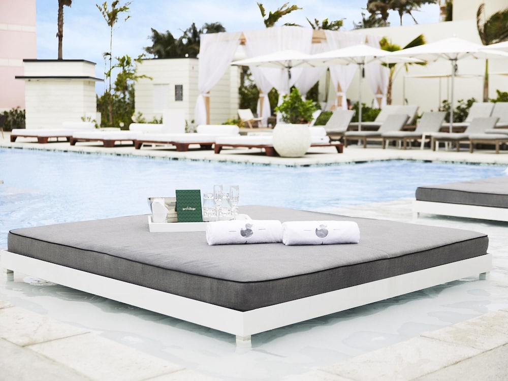 SLS Baha Mar — Swimming pool in Nassau, New Providence