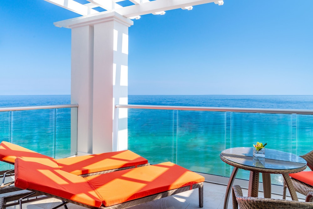 Jewel Grande Montego Bay Resort & Spa – All Inclusive — Hotel rooms in Montego Bay