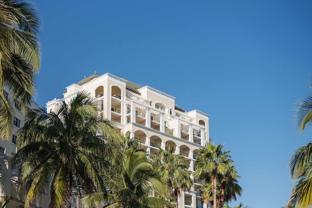 Jewel Grande Montego Bay Resort & Spa – All Inclusive — Hotel building in Montego Bay