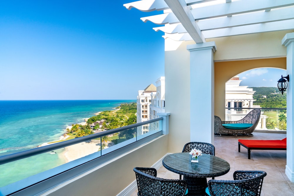 Jewel Grande Montego Bay Resort & Spa – All Inclusive — Hotel building in Montego Bay