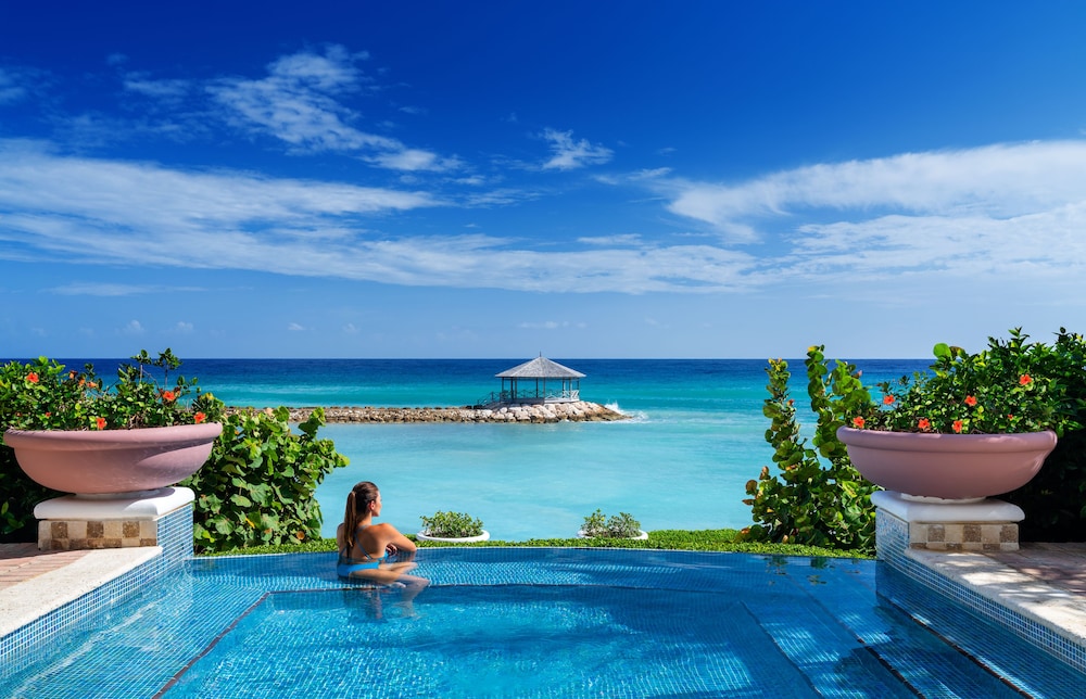 Jewel Grande Montego Bay Resort & Spa – All Inclusive — Swimming pool in Montego Bay