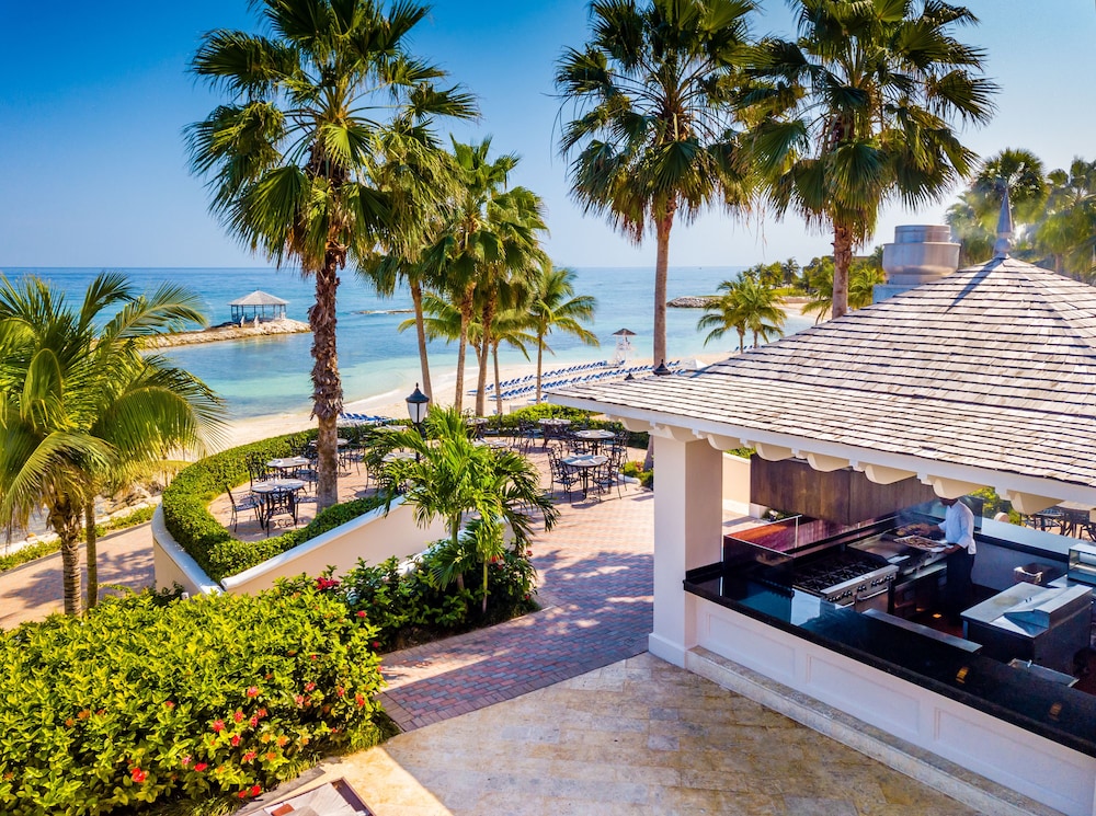 Jewel Grande Montego Bay Resort & Spa – All Inclusive — Restaurant & bars in Montego Bay