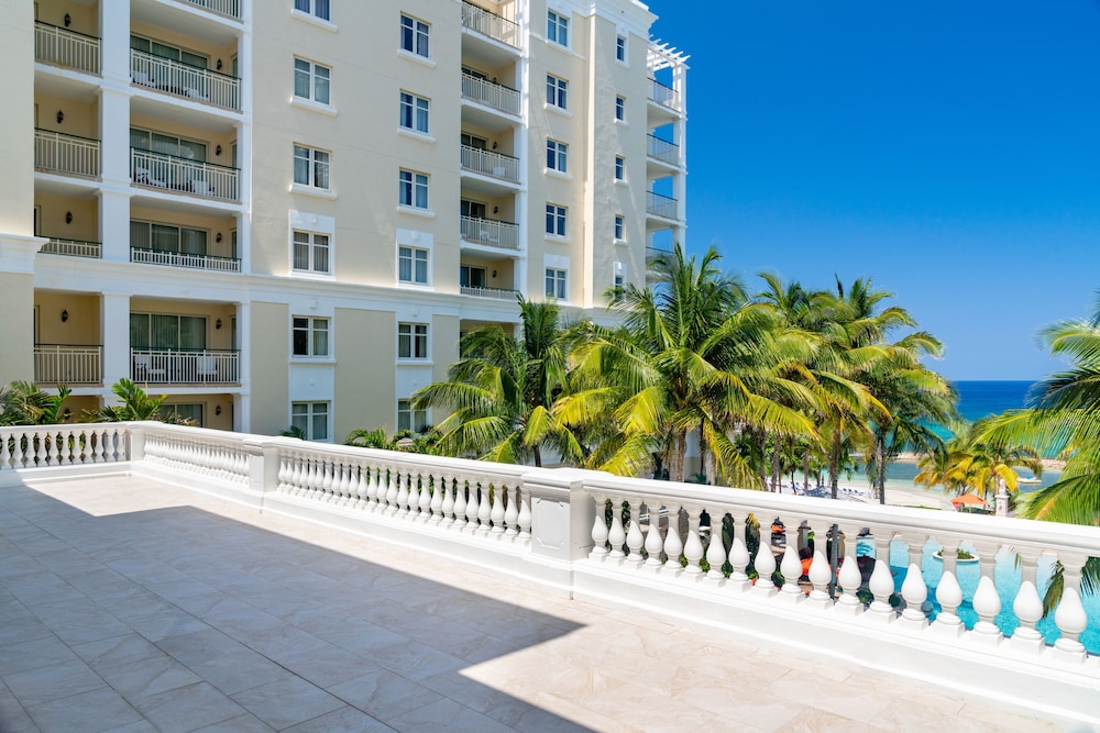 Jewel Grande Montego Bay Resort & Spa – All Inclusive — Hotel building in Montego Bay