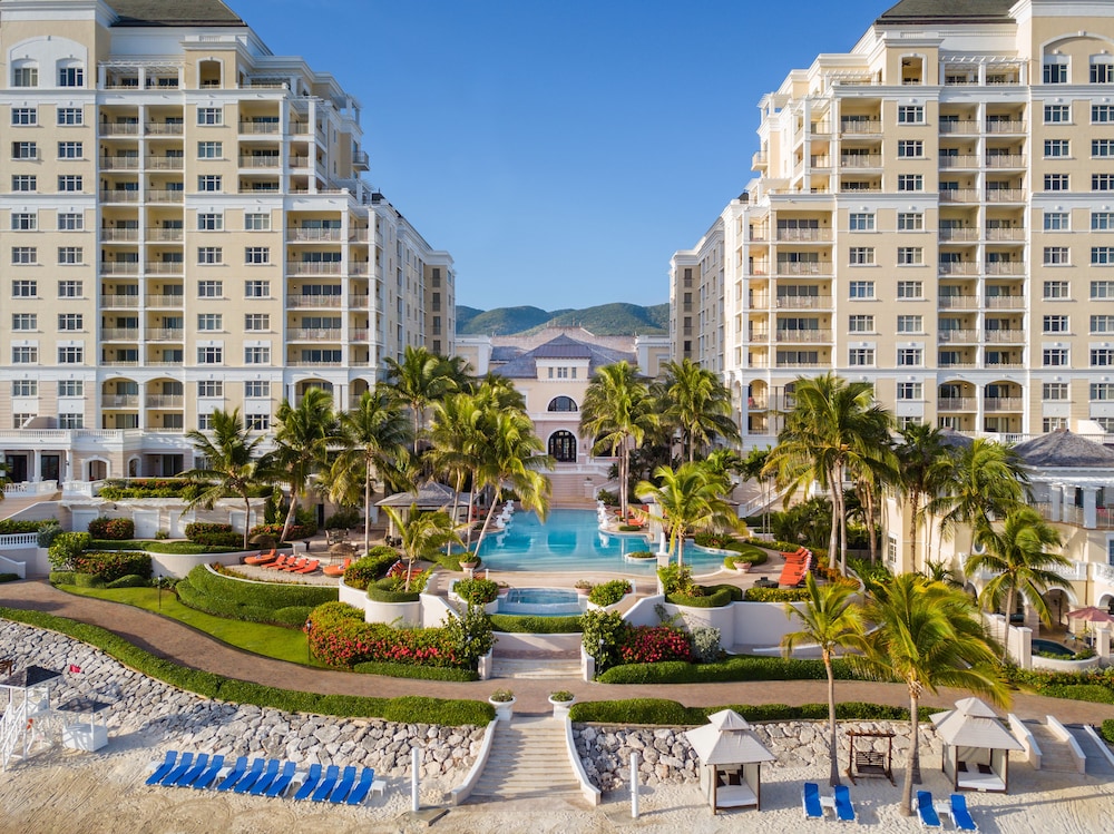 Jewel Grande Montego Bay Resort & Spa – All Inclusive — Hotel building in Montego Bay