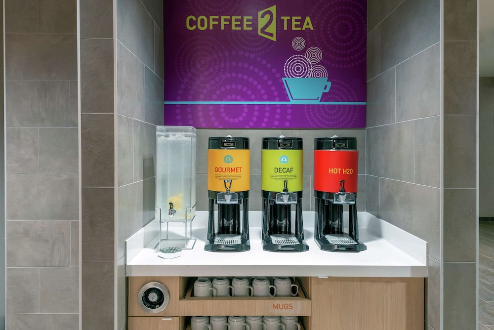 Home2 Suites by Hilton Orlando Near Universal — Restaurant & bars in Orlando, Florida