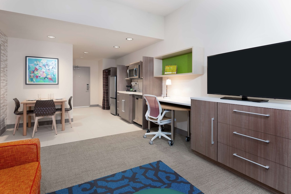 Home2 Suites by Hilton Orlando Near Universal — Hotel rooms in Orlando, Florida