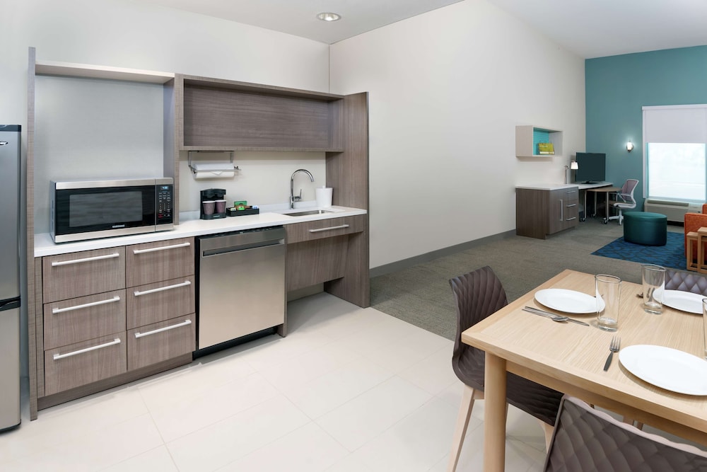 Home2 Suites by Hilton Orlando Near Universal — Hotel rooms in Orlando, Florida