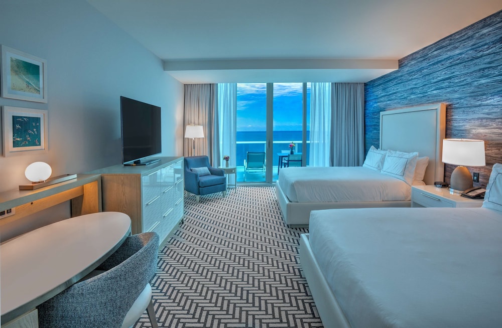 Hotel Maren Fort Lauderdale Beach, Curio Collection by Hilton — Hotel rooms in Fort Lauderdale, Florida