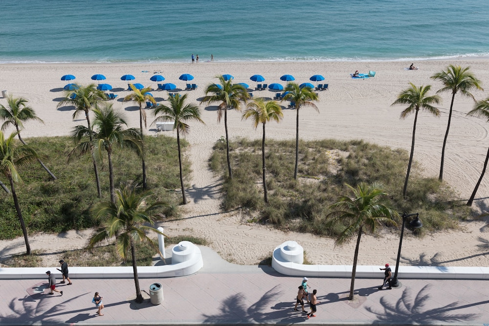 Hotel Maren Fort Lauderdale Beach, Curio Collection by Hilton — Beach in Fort Lauderdale, Florida