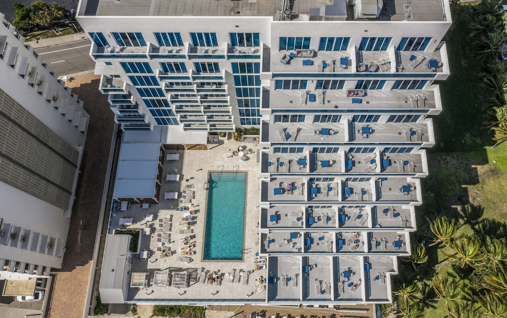Hotel Maren Fort Lauderdale Beach, Curio Collection by Hilton — Hotel building in Fort Lauderdale, Florida