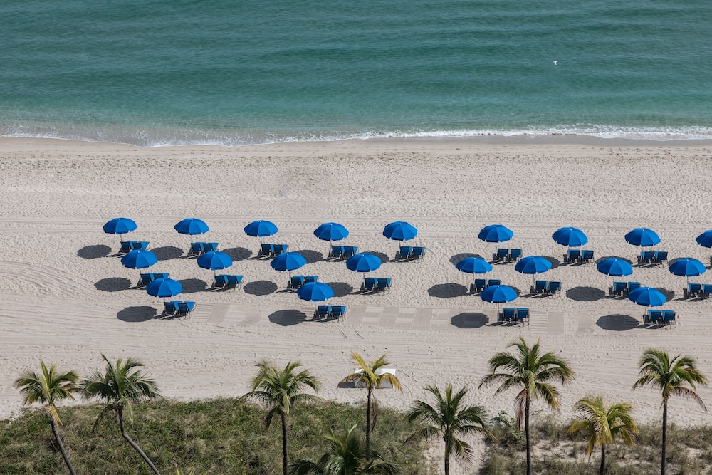 Hotel Maren Fort Lauderdale Beach, Curio Collection by Hilton — Beach in Fort Lauderdale, Florida