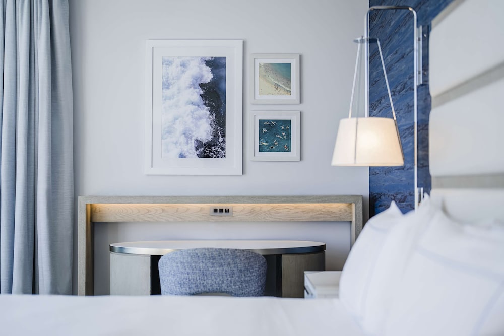 Hotel Maren Fort Lauderdale Beach, Curio Collection by Hilton — Hotel rooms in Fort Lauderdale, Florida