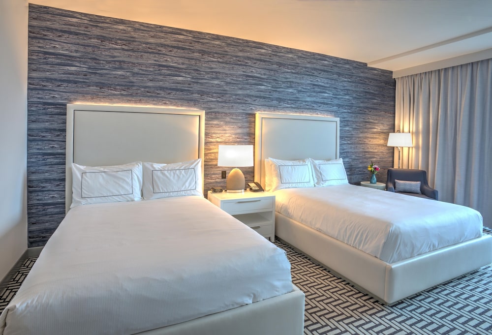 Hotel Maren Fort Lauderdale Beach, Curio Collection by Hilton — Hotel rooms in Fort Lauderdale, Florida