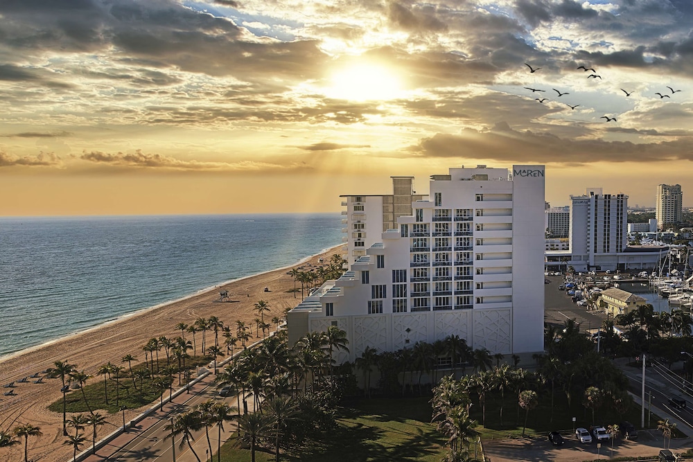 Hotel Maren Fort Lauderdale Beach, Curio Collection by Hilton — Hotel building in Fort Lauderdale, Florida