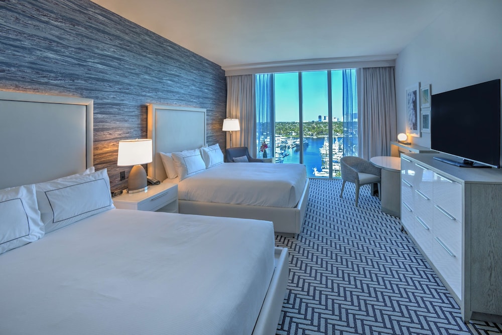 Hotel Maren Fort Lauderdale Beach, Curio Collection by Hilton — Hotel rooms in Fort Lauderdale, Florida
