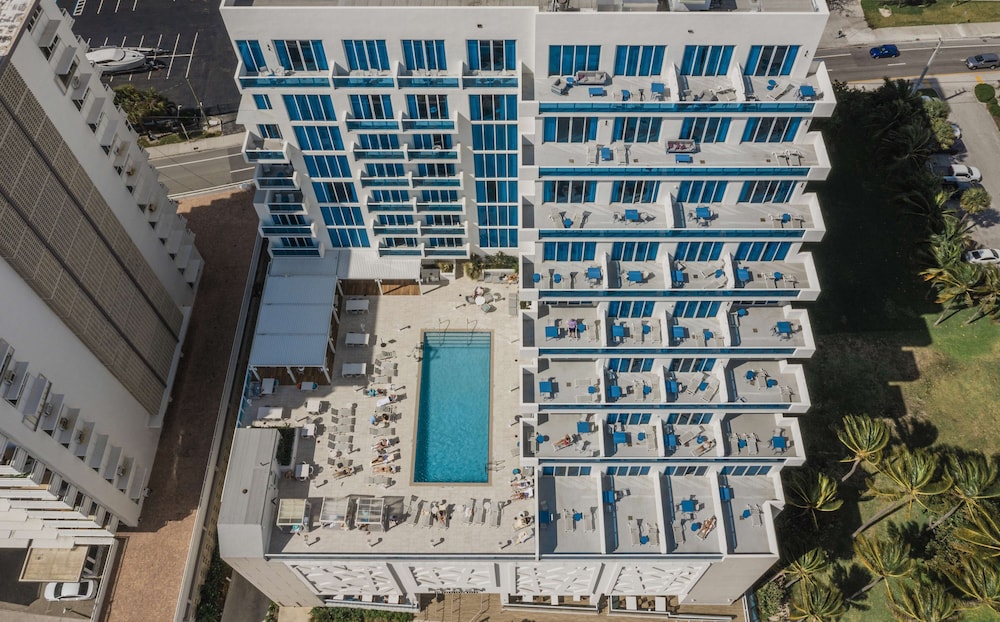 Hotel Maren Fort Lauderdale Beach, Curio Collection by Hilton — Hotel building in Fort Lauderdale, Florida