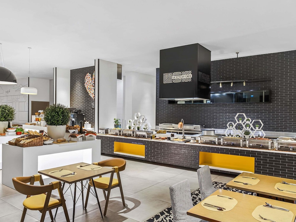 ibis Styles Dubai Airport Hotel — Restaurant & bars in Dubai