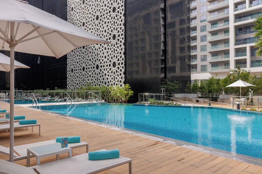 ibis Styles Dubai Airport Hotel — Swimming pool in Dubai