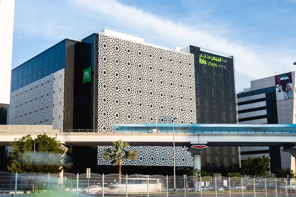 ibis Styles Dubai Airport Hotel — Hotel building in Dubai