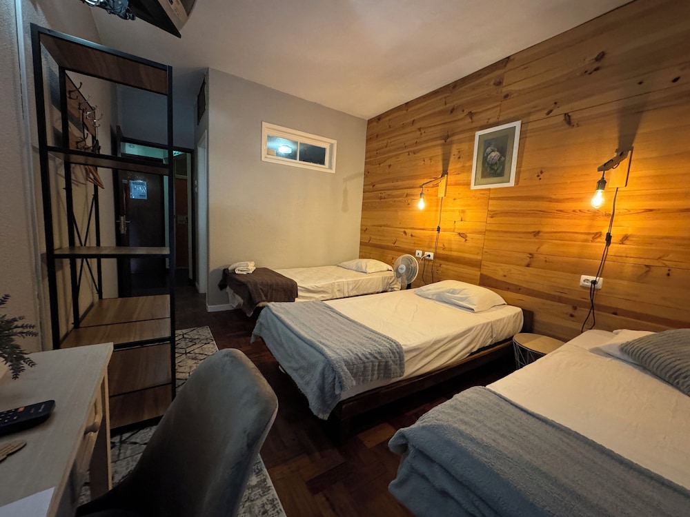Residencial Funchal — Hotel rooms in Funchal, Madeira