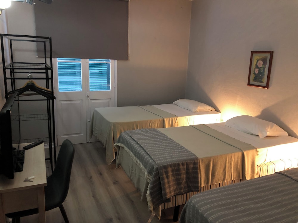 Residencial Funchal — Hotel rooms in Funchal, Madeira