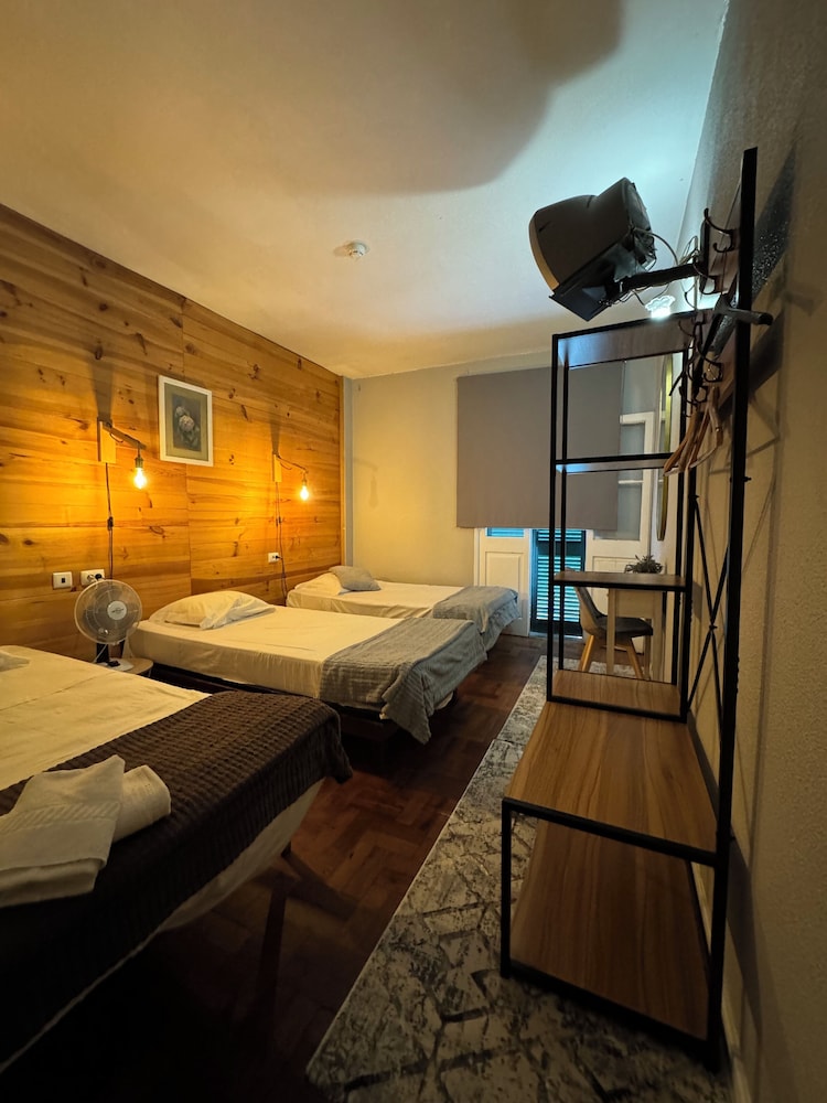 Residencial Funchal — Hotel rooms in Funchal, Madeira