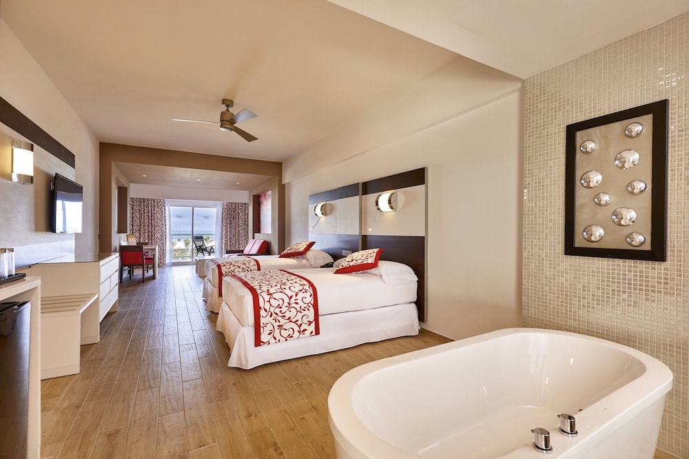 Hotel Riu Palace Costa Mujeres - All Inclusive — Hotel rooms in Playa Mujeres, Quintana Roo