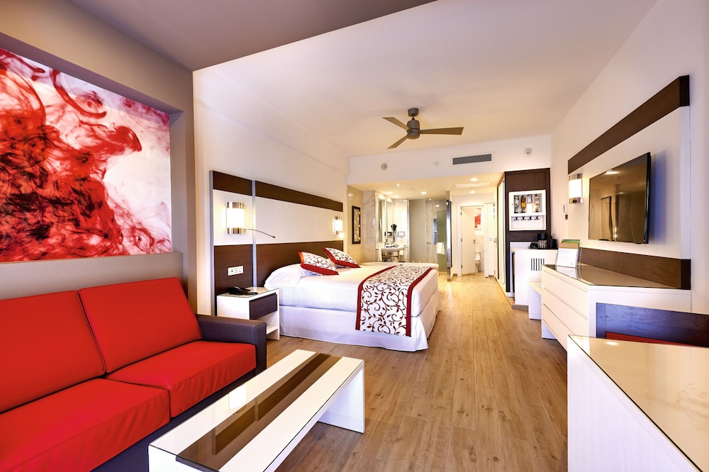 Hotel Riu Palace Costa Mujeres - All Inclusive — Hotel rooms in Playa Mujeres, Quintana Roo