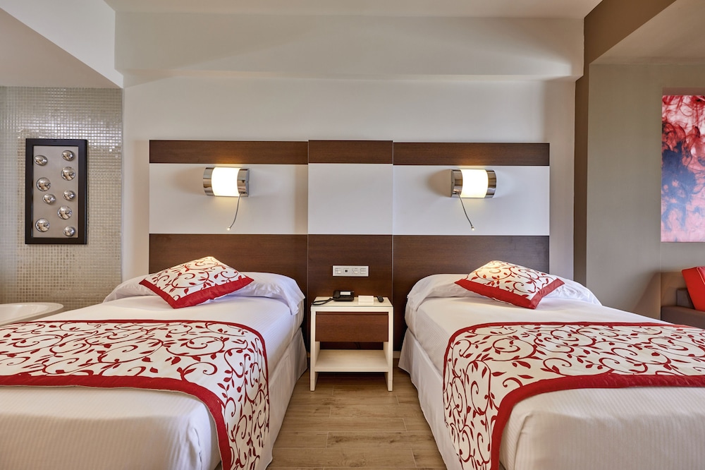 Hotel Riu Palace Costa Mujeres - All Inclusive — Hotel rooms in Playa Mujeres, Quintana Roo