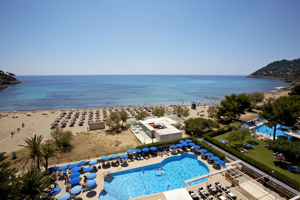 Universal Hotel Castell Royal — Beach in Canyamel, Balearic Islands