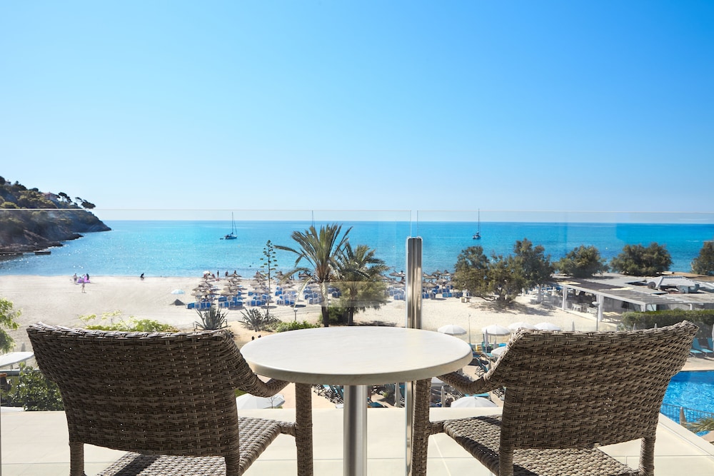 Universal Hotel Castell Royal — Beach in Canyamel, Balearic Islands