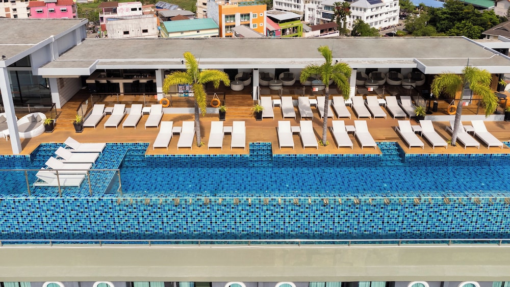 The Marina Phuket Hotel — Swimming pool in Patong Beach, Phuket Province
