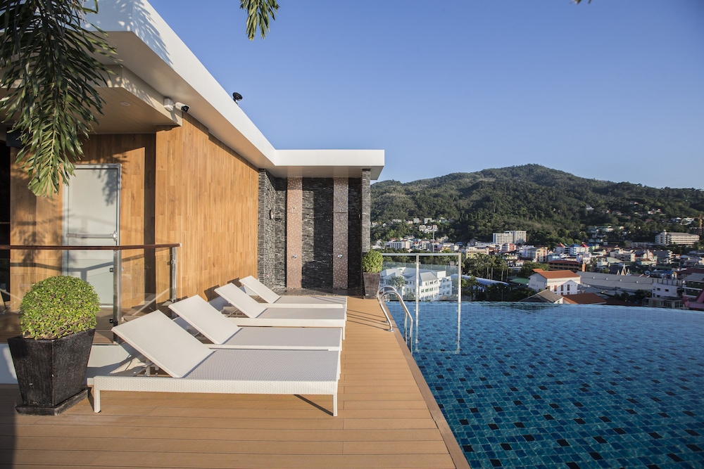 The Marina Phuket Hotel — Swimming pool in Patong Beach, Phuket Province