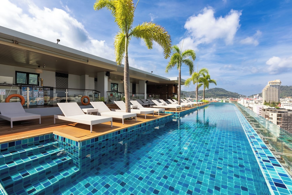 The Marina Phuket Hotel — Swimming pool in Patong Beach, Phuket Province