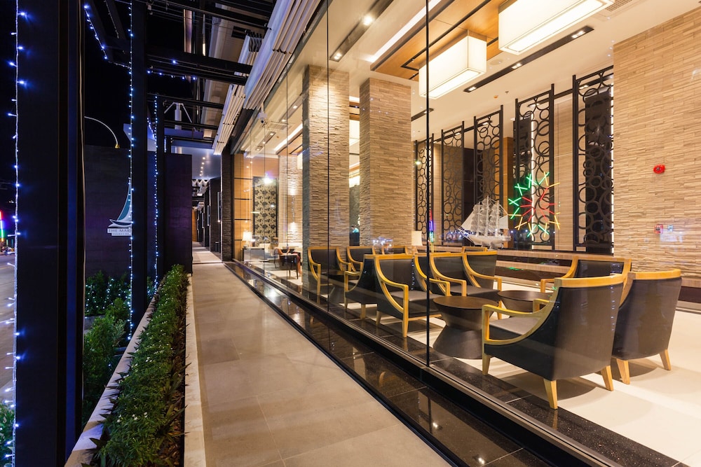 The Marina Phuket Hotel — Restaurant & bars in Patong Beach, Phuket Province