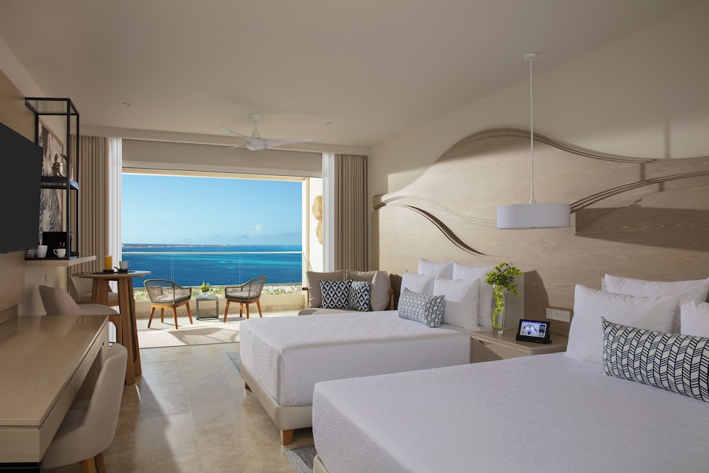 Amare Cancun Adults Only All-Inclusive Resort, Curio Hilton — Hotel rooms in Cancun, Quintana Roo