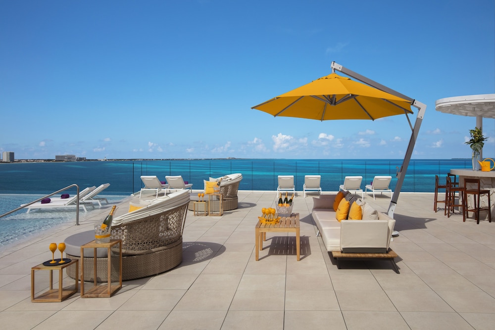 Amare Cancun Adults Only All-Inclusive Resort, Curio Hilton — Restaurant & bars in Cancun, Quintana Roo