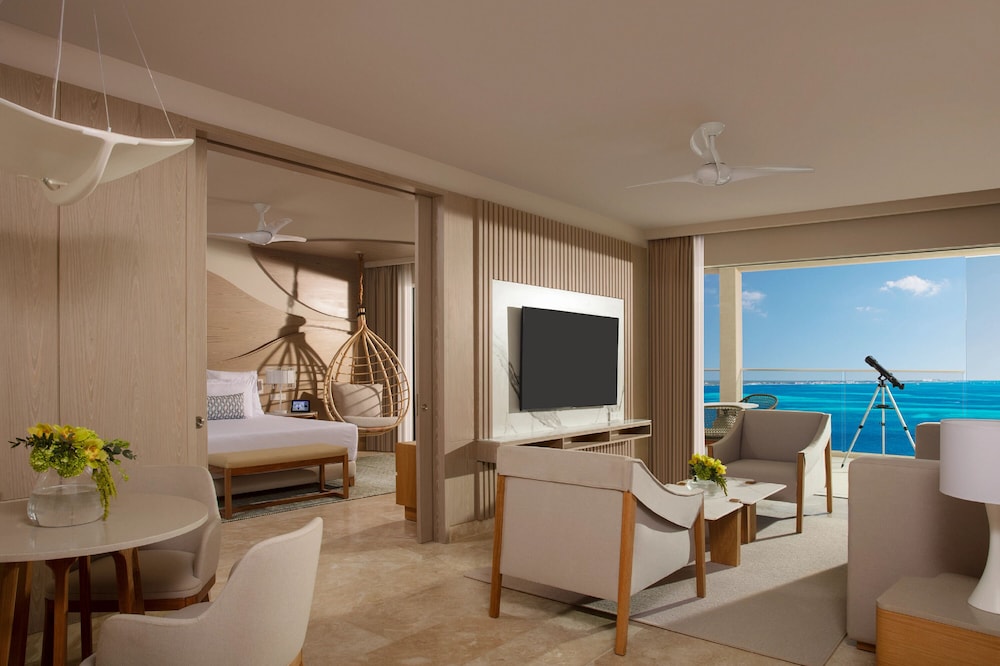 Amare Cancun Adults Only All-Inclusive Resort, Curio Hilton — Hotel rooms in Cancun, Quintana Roo