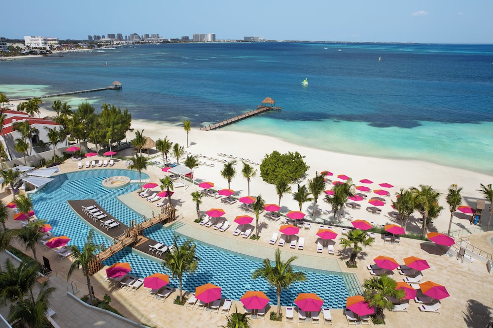 Amare Cancun Adults Only All-Inclusive Resort, Curio Hilton — Beach in Cancun, Quintana Roo