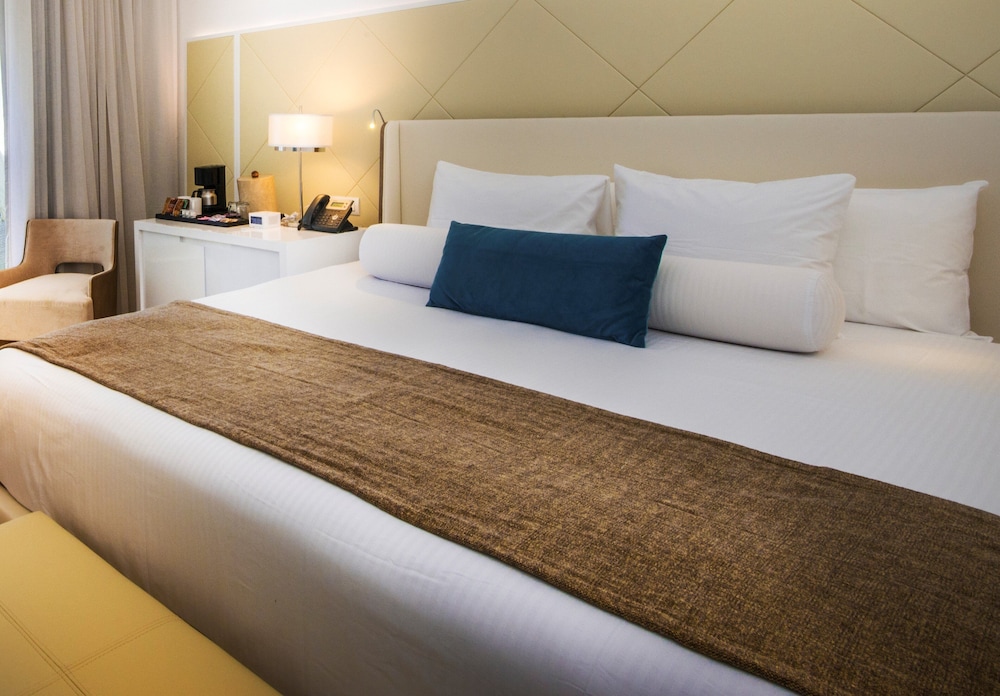 Azul Beach Resort Negril, Gourmet All Inclusive by Karisma — Hotel rooms in Negril