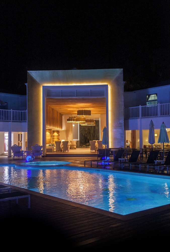 Azul Beach Resort Negril, Gourmet All Inclusive by Karisma — Swimming pool in Negril