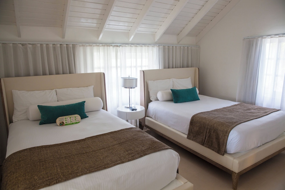 Azul Beach Resort Negril, Gourmet All Inclusive by Karisma — Hotel rooms in Negril