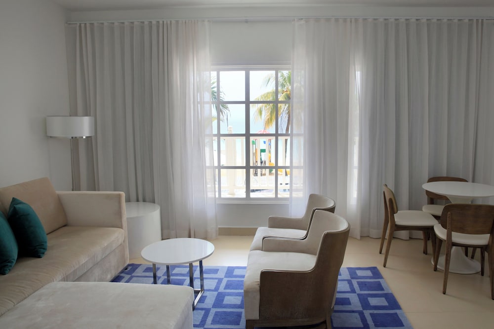 Azul Beach Resort Negril, Gourmet All Inclusive by Karisma — Hotel rooms in Negril