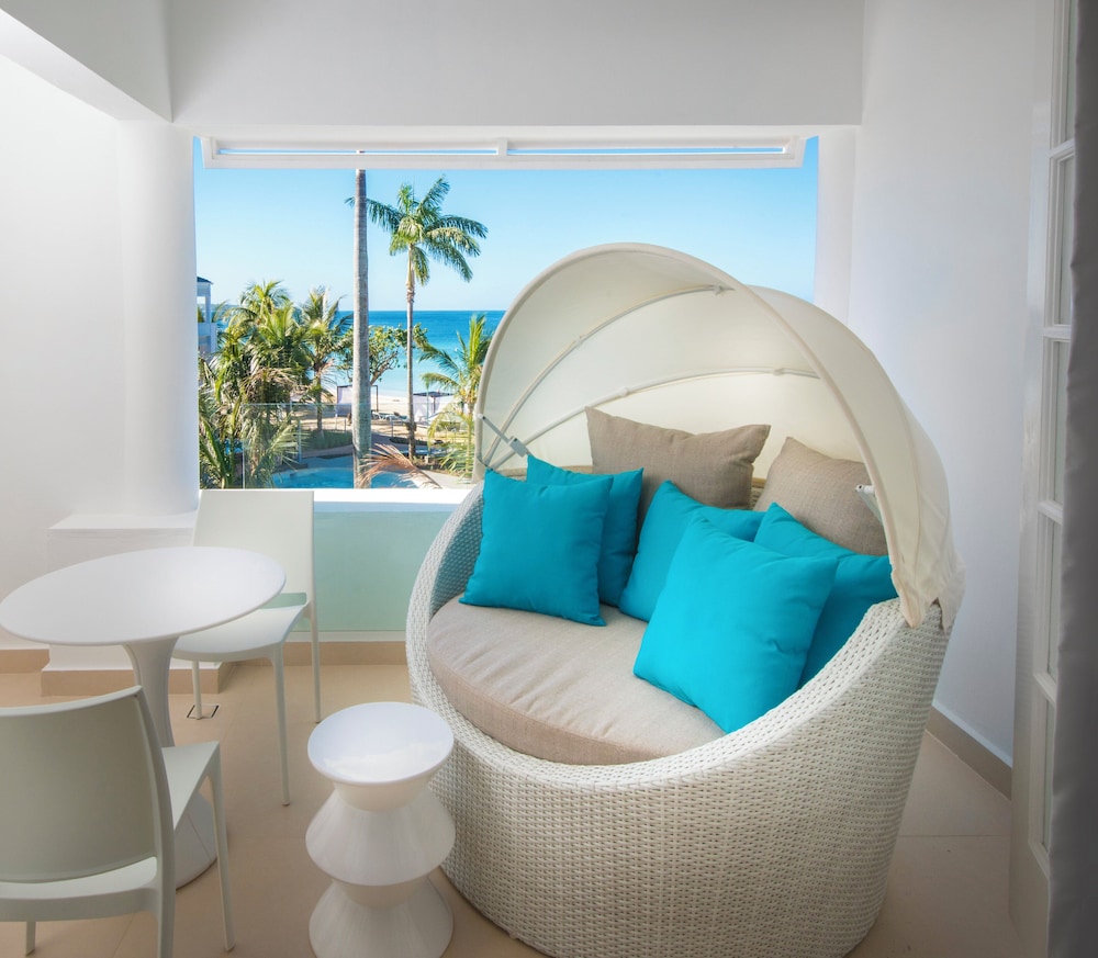 Azul Beach Resort Negril, Gourmet All Inclusive by Karisma — Hotel rooms in Negril