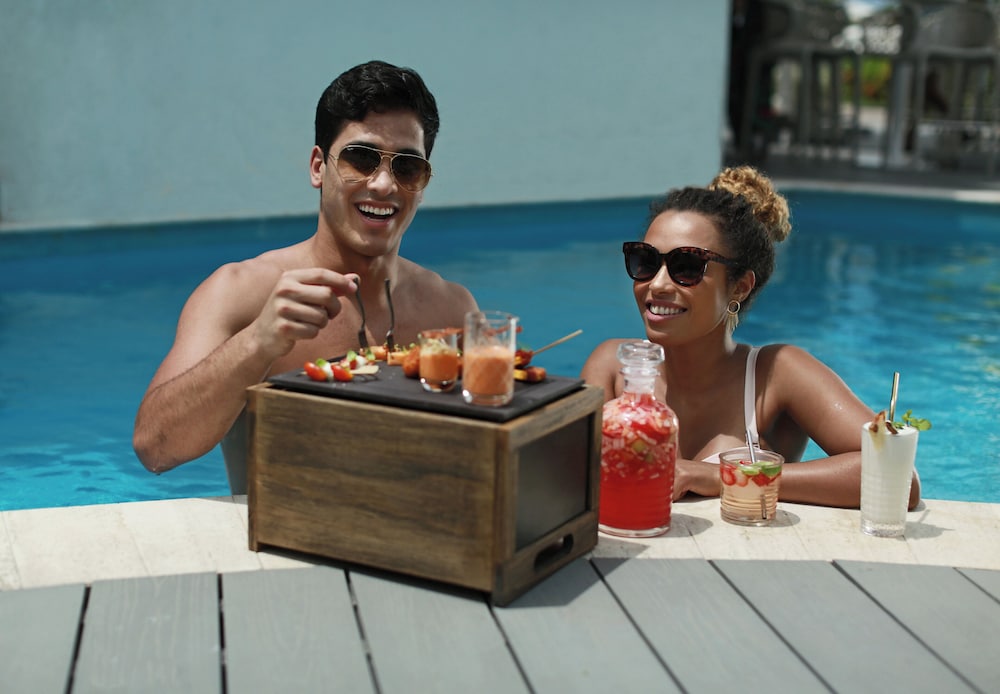 Azul Beach Resort Negril, Gourmet All Inclusive by Karisma — Swimming pool in Negril