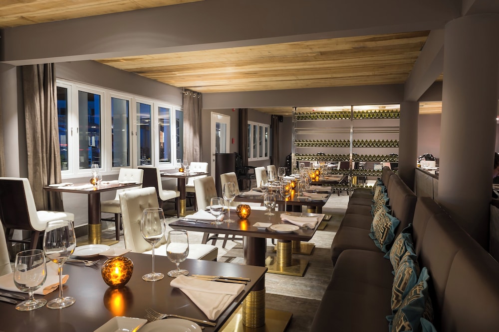 Azul Beach Resort Negril, Gourmet All Inclusive by Karisma — Restaurant & bars in Negril