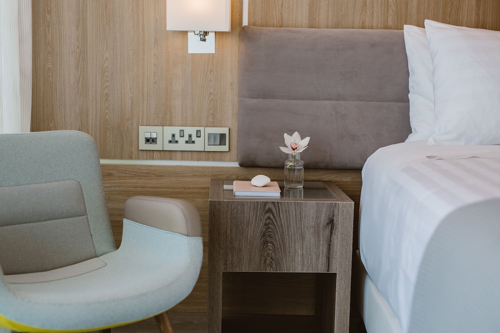 Lebay Beach Hotel — Hotel rooms in Oroklini, Larnaca Region