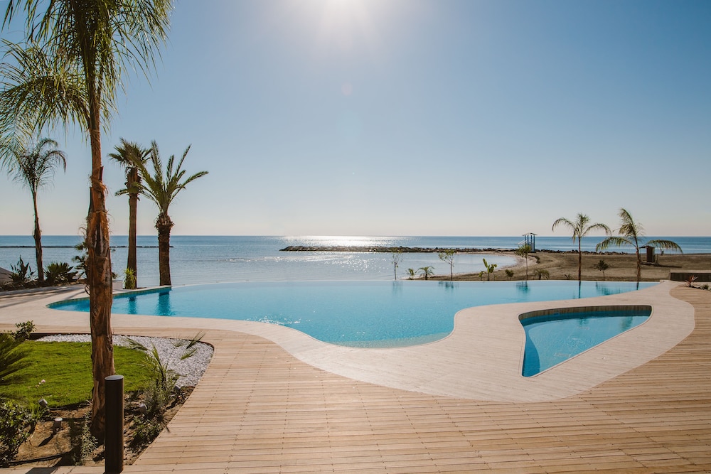 Lebay Beach Hotel — Main photo in Oroklini, Larnaca Region