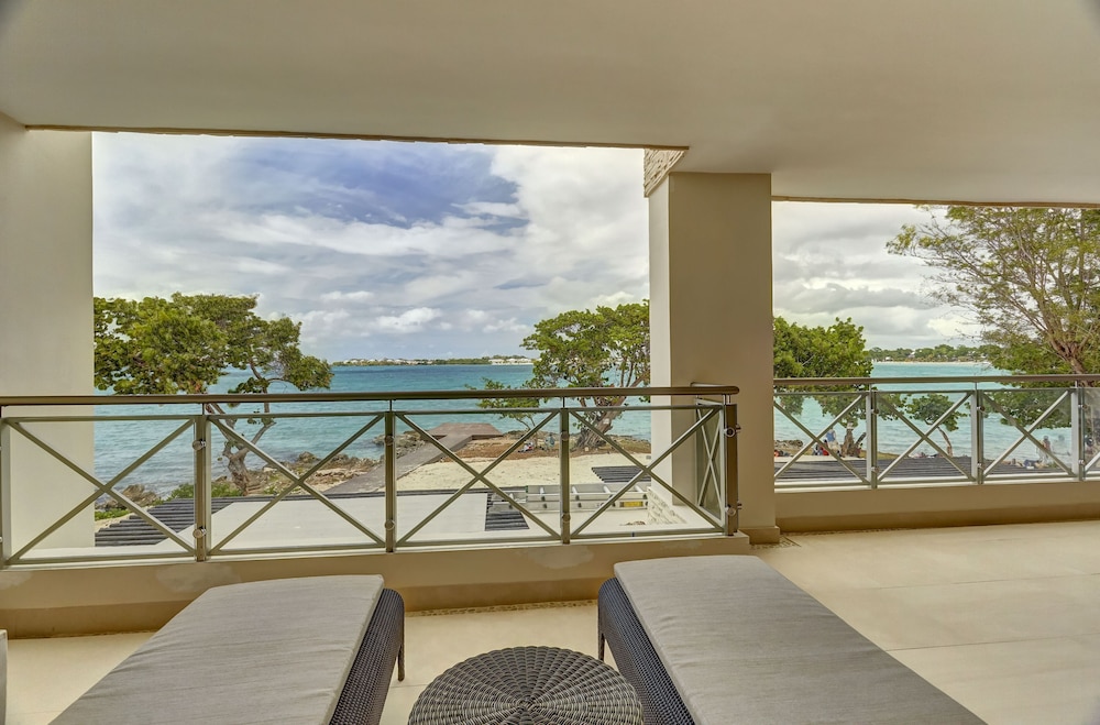 Royalton Negril, An Autograph Collection All-Inclusive Resort — Hotel rooms in Negril